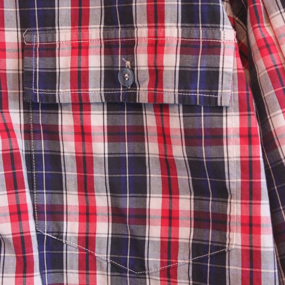 Guess(R)  Classic Sportswear Men's Red, White & Blue 100% Small cotton shirt - Picture 5 of 10